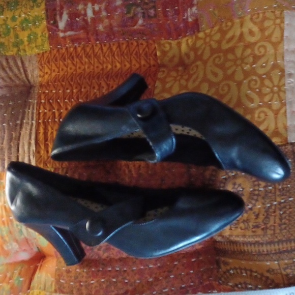 American Eagle Lower East Side Women Kim Black leather Mary Jane Pumps, sz 9 - Picture 5 of 9